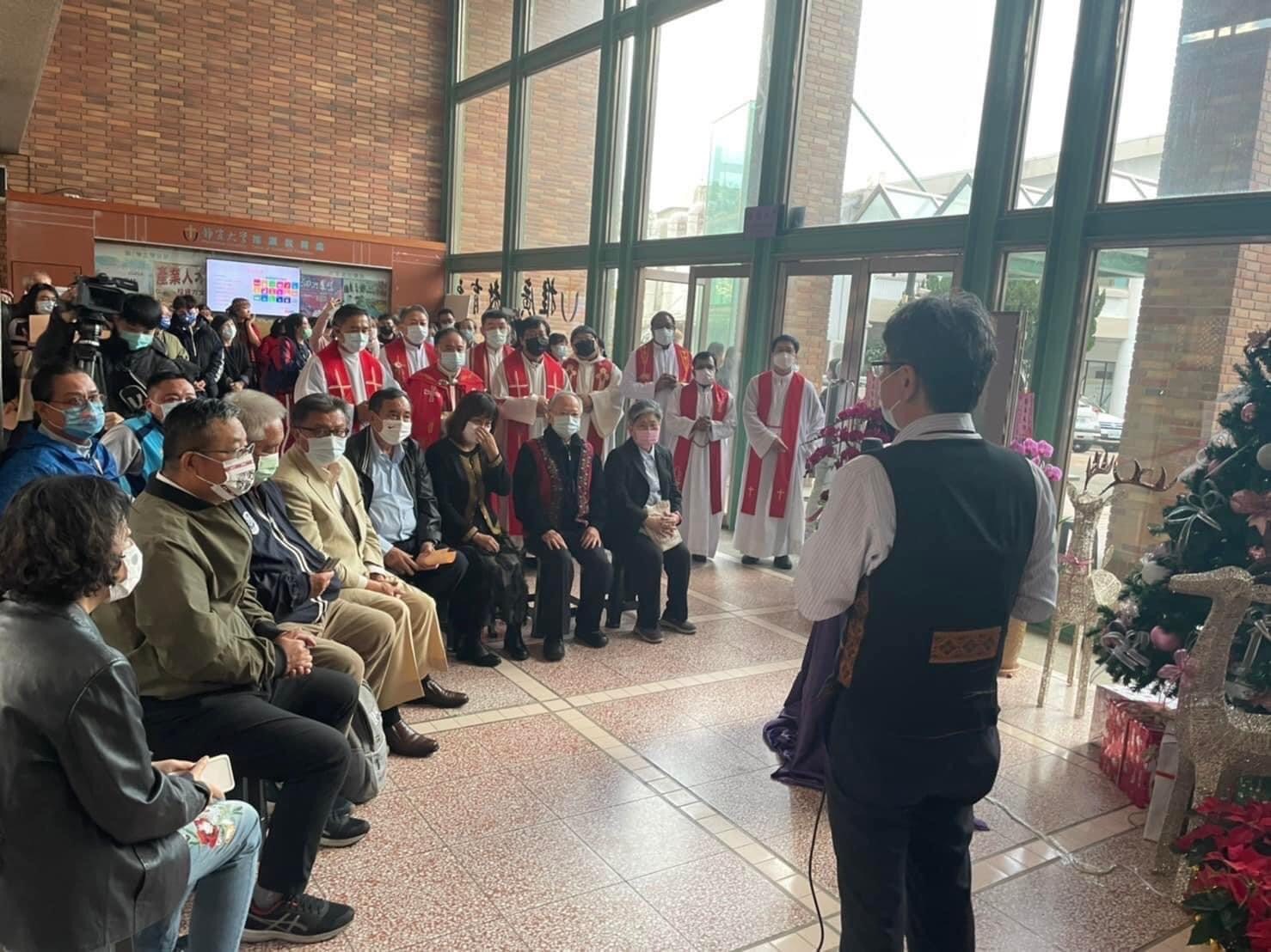 感謝各位師長及各界友人參與靜宜大學人社院聖誕點燈活動