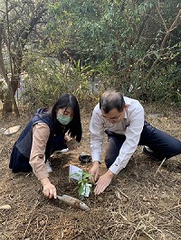 111學年度第二學期生態系植樹活動圖片